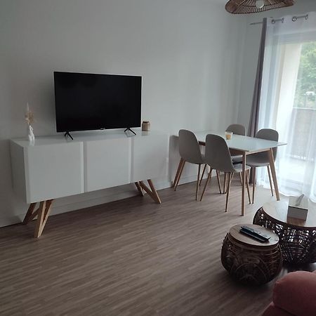 T2 En Centre Ville Avec Place De Parking Privative Le Mans Exterior foto