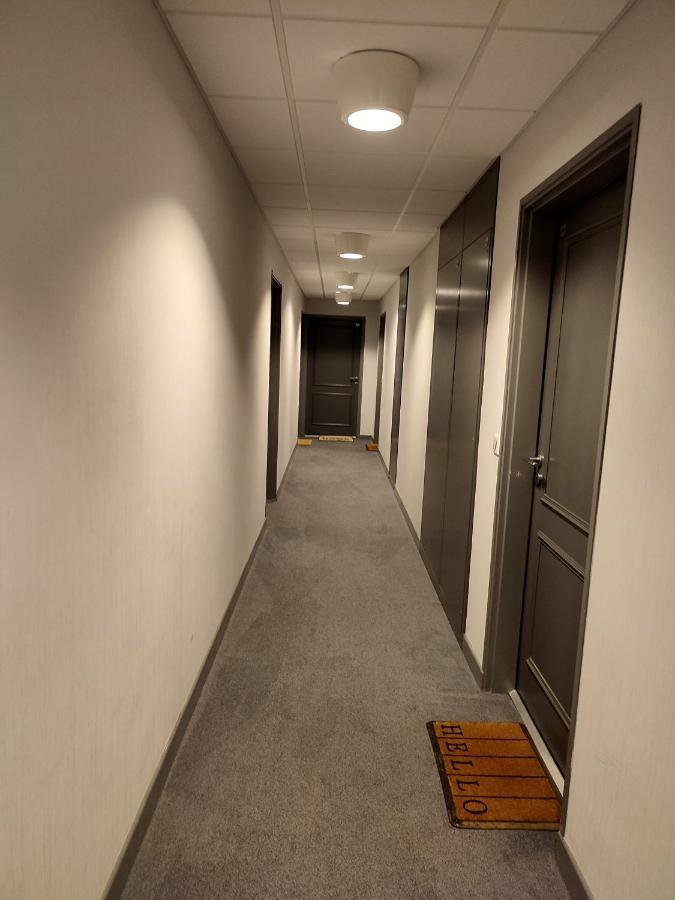 T2 En Centre Ville Avec Place De Parking Privative Le Mans Exterior foto