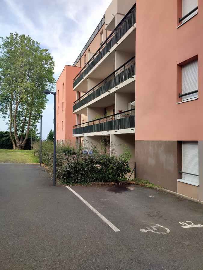 T2 En Centre Ville Avec Place De Parking Privative Le Mans Exterior foto